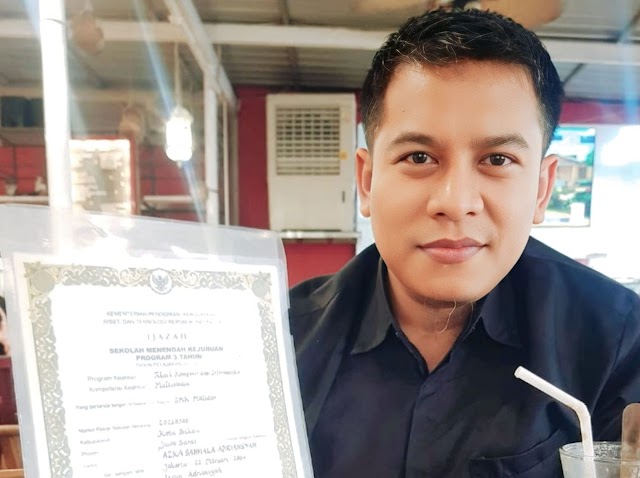 IJAZAH KARYAWAN DIKEMBALIKAN TANPA SYARAT: Advokat H. Mansur, SH. MH. Menangkan Perjuangan Hukum