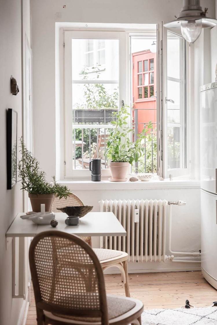 A Small, Cosy Swedish Pad with Warm Tones