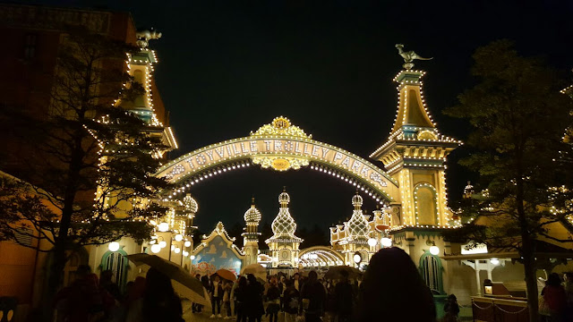 tokyo disneysea night toyville trolley park