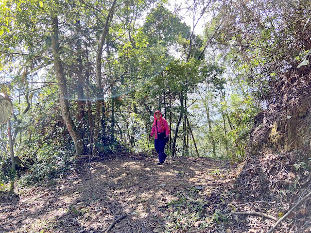 回抵西關刀山南峰登山口