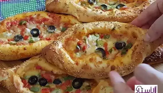How-to-prepare-Turkish-pizza