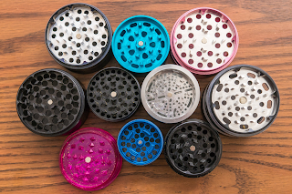 Weed grinders come in different colors.