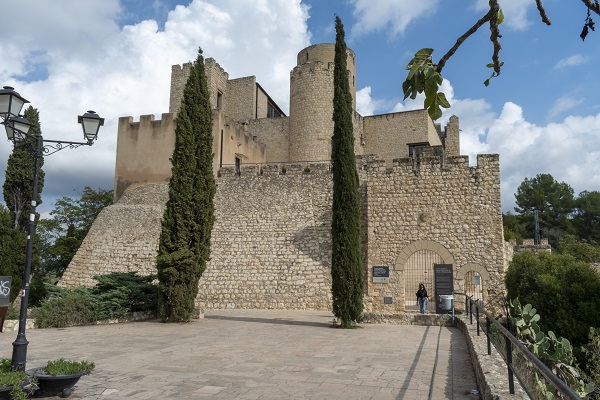 Castellet y la Gornal, su castillo y atracción turística