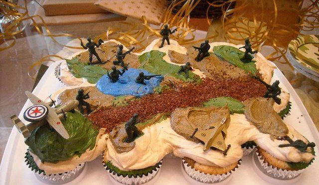 army theme cake