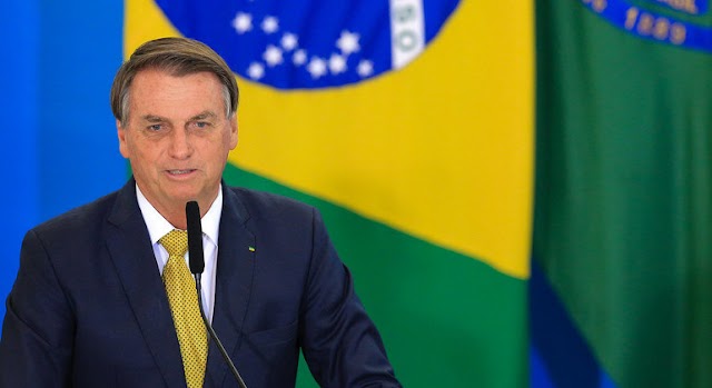 Bolsonaro visita Petrópolis, e governo anuncia mais R$ 500 milhões para regiões afetadas por chuvas