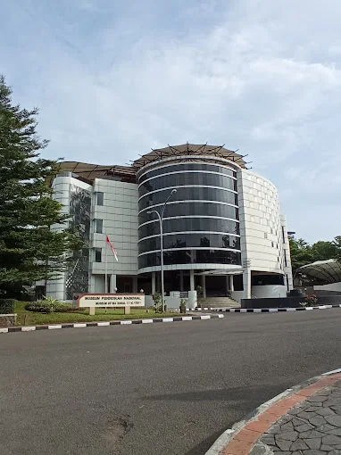 Gedung utama Universitas Pendidikan Indonesia (UPI)
