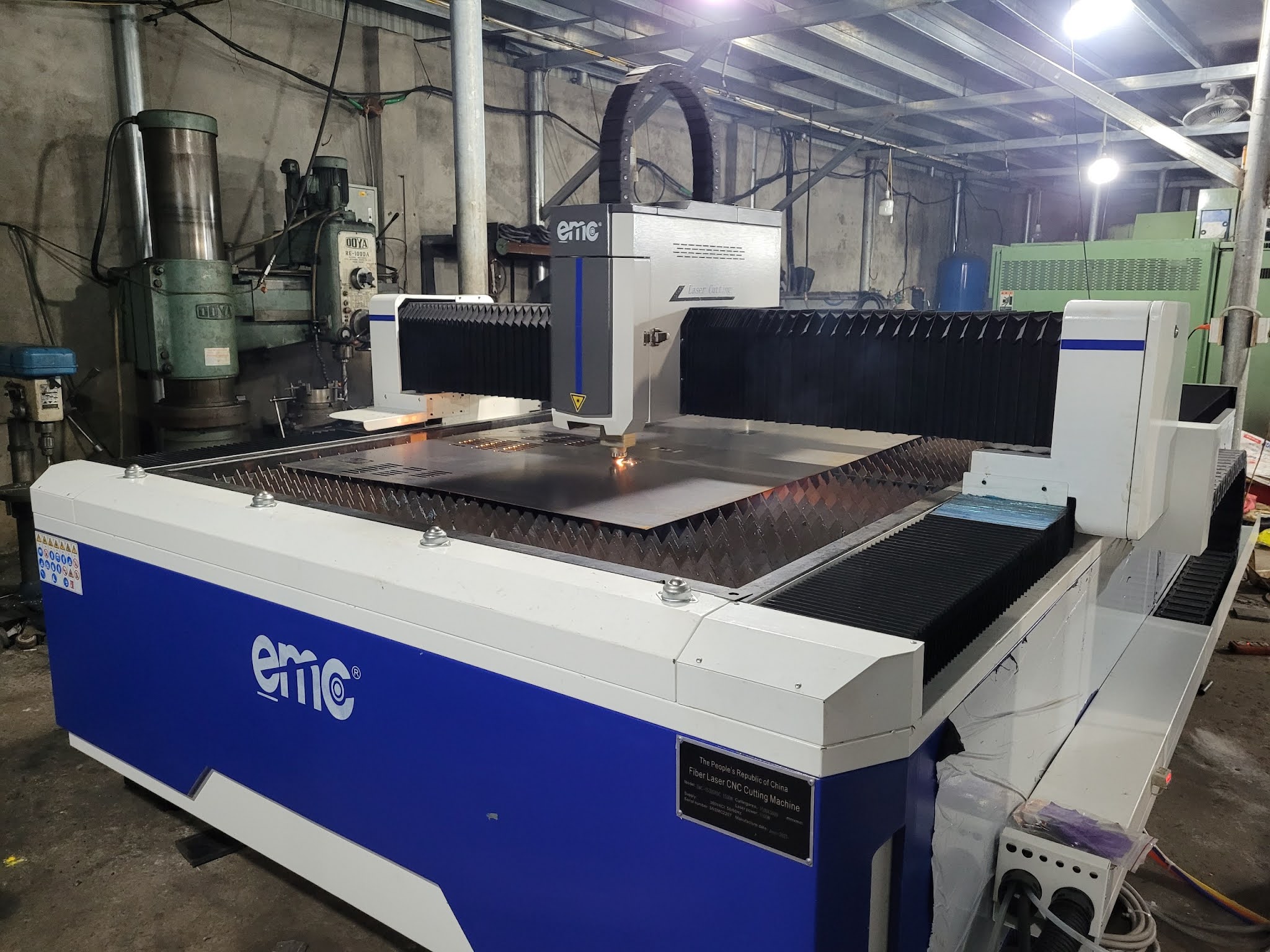 Máy cắt laser fiber EMC