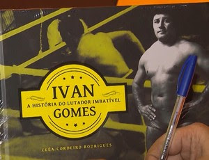 Capa do livro 'Ivan Gomes: a História de um Lutador Imbatível, lutador paraibano' (Foto: Reprodução / TV Paraíba)