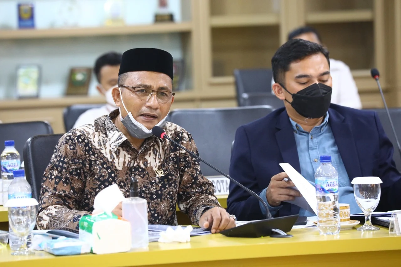 Terkait Kontroversi Suara Azan, Haji Uma Minta Menteri Agama Mundur Secara Terhormat