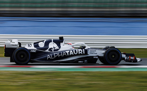 Fórmula 1: AlphaTauri AT03 vai para pista em Misano - fotos