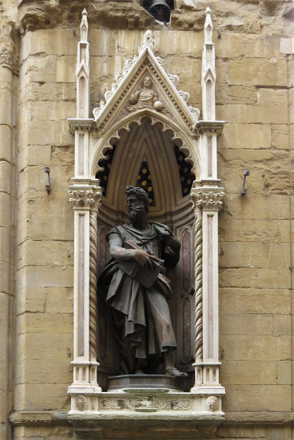 Copy of San Luca, Luke the Evangelist by Giambologna, Orsanmichele, Via dei Calzaiuoli, Florence