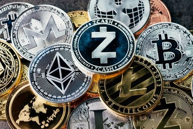 TOP 10 BEST ALTCOINS THAT ARE SET TO EXPLODE IN 2022