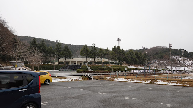 淀江体育館駐車場