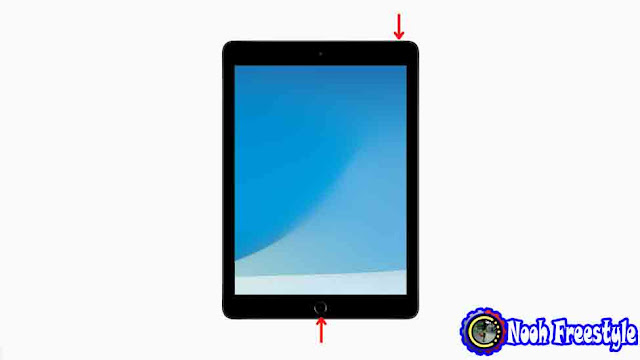 iPad مع زر الصفحة الرئيسية يعرض الأزرار التي يجب الضغط عليها للدخول إلى وضع الاسترداد