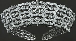 greville honeycomb diamond tiara boucheron queen elizabeth united kingdom