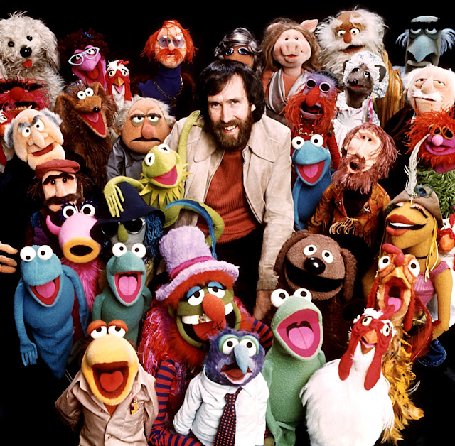 Amazing Photographs of Jim Henson Posing With His Muppets From the ...
