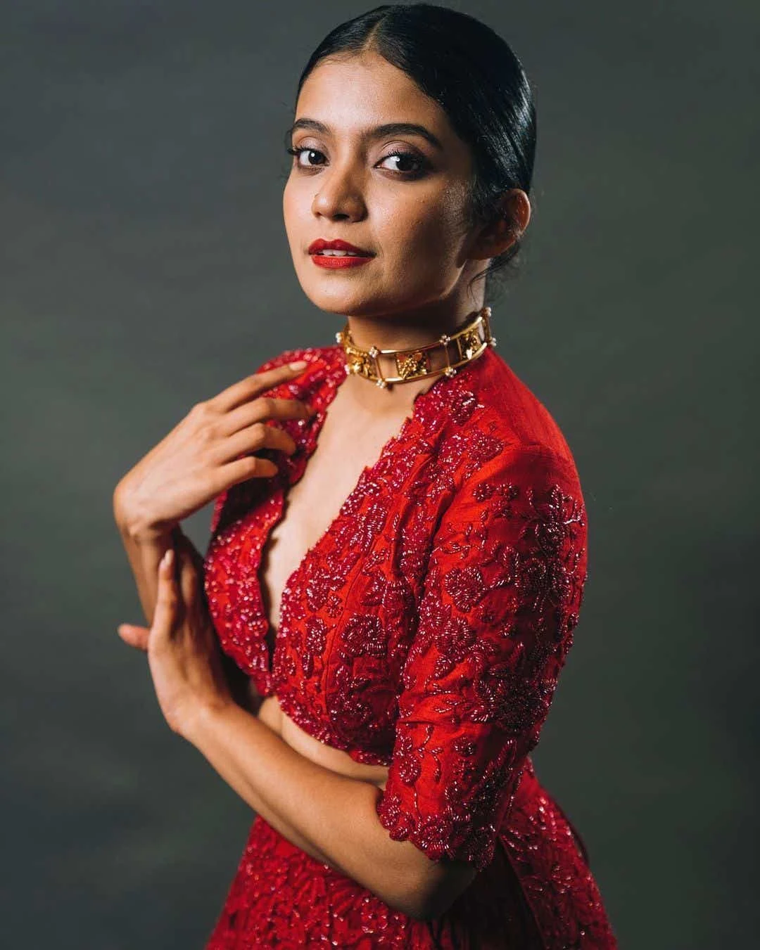 anna-ben-latest-pics-in-red-from-siima-awards-2021