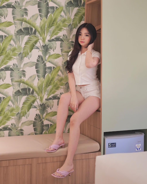 cewek-cewek seksi, foto-foto cewek seksi