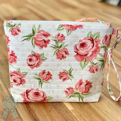 Pretty Posies Pouch ©Copyright 2022 Belinda Karls-Nace/Blue Ribbon Designs, LLC http://www.blueribbondesigns.blogspot.com