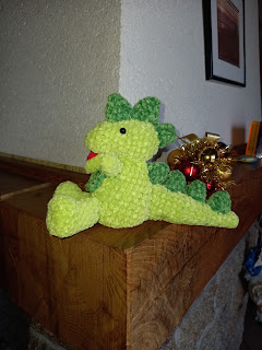 crochet, dinosaure, happy chenille