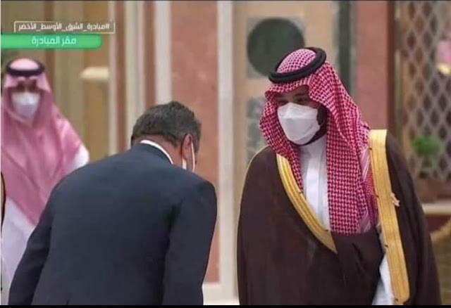 الرياض: انحناء رئيس الحكومة المغربية لولي العهد السعودي «محمد بن سلمان» يثير غضب المغاربة