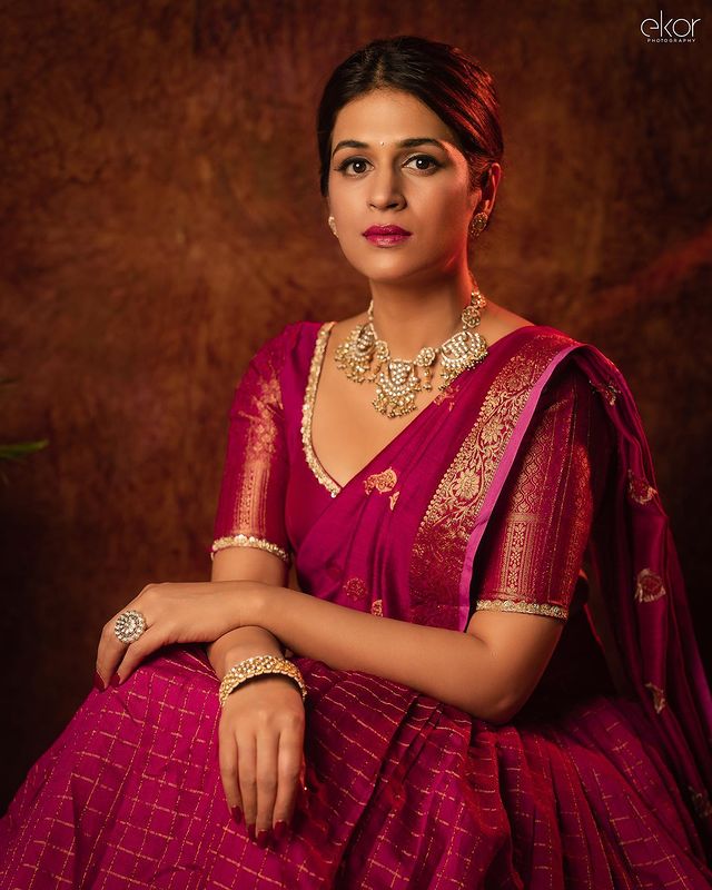 Ethereal Elegance: Shraddha Das' Magenta Half Saree Magic