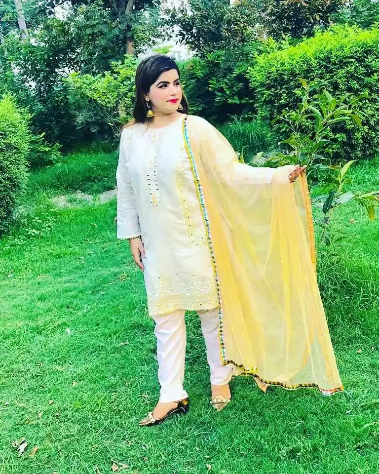 Ayesha Akram Latest Beautiful Pictures From Her Instagram