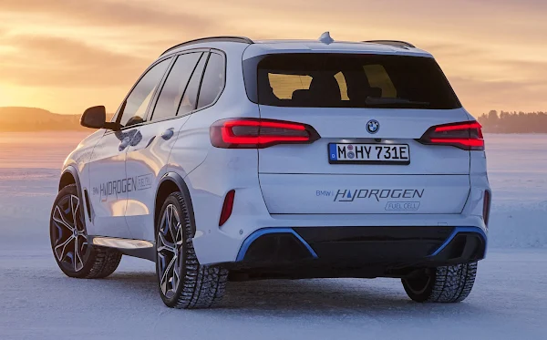 BMW ix5 Hydrogen finaliza testes no inverno para lançamento em 2022