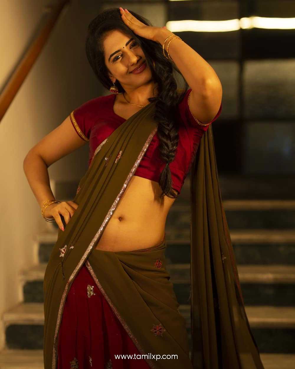 Actress Gehna Sippy half saree