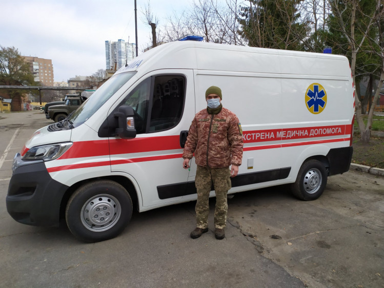 Харківський військовий госпіталь отримав нову техніку для евакуації поранених