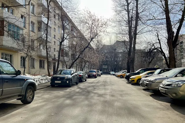 Ростокинская улица, Малахитовая улица, дворы