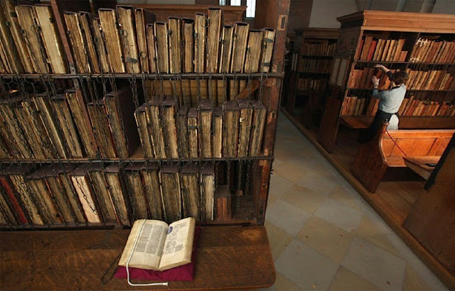 Библиотека Херефордского кафедрального собора (Англия)