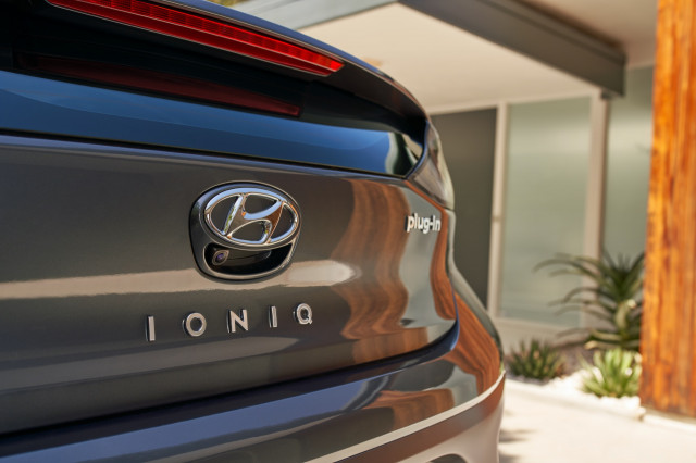 2022 Hyundai Ioniq Review