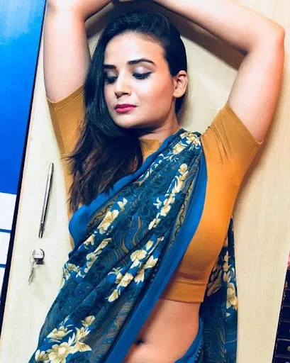 Aadita Jain hot saree curvy indian actress