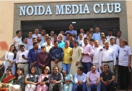 देशभर के 472 पत्रकारों की याद में नोएडा शहर में विशाल स्मृति स्मारक हुआ स्थापित 