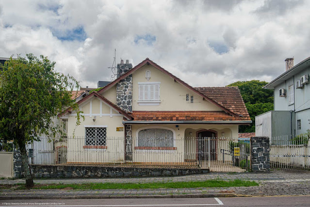 Casa na Av. Agostinho Leão Junior