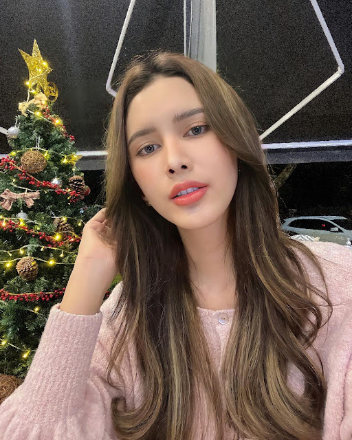 Tew Maylada – Most Beautiful Thai Transgender in a Cardigan Sweaters for Women