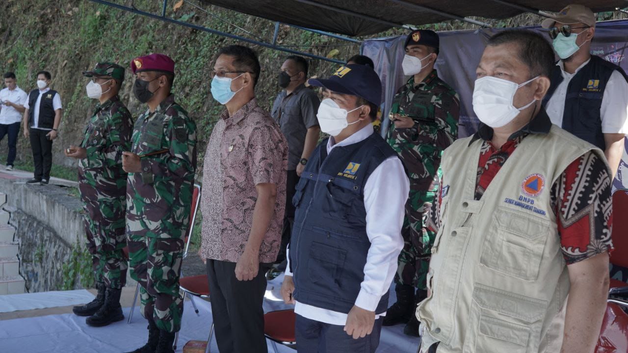 #Wakil Wali Kota Bitung Hengky Honandar