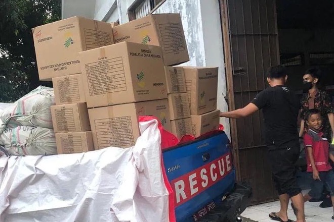 Pemprov Sulsel Salurkan Bantuan Logistik Bagi Korban Puting Beliung di Bone