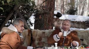 بوتين يأمر مجددا وزير دفاعه و يقول له : ‏يا شويغو افتح خزينتنا النووية . فيديو