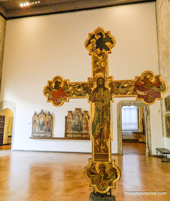 Coleção de crucifixos medievais do Palácio Abatellis de Palermo