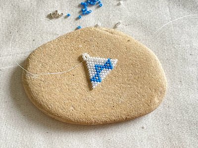 Lisa Yang Jewelry – Free Projects and Patterns: Star of David Brick Stitch Beading Pattern