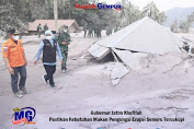 Gubernur Jatim Khofifah Pastikan Kebutuhan Makan Pengungsi Erupsi Semeru Tercukupi