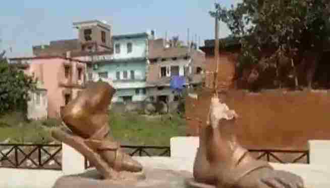 Patna, News, National, Mahatma Gandhi, Police, Crime, Bihar, Gandhi Statue, Satyagraha Launch Site, Gandhi Statue Vandalised Near Satyagraha Launch Site In Bihar.