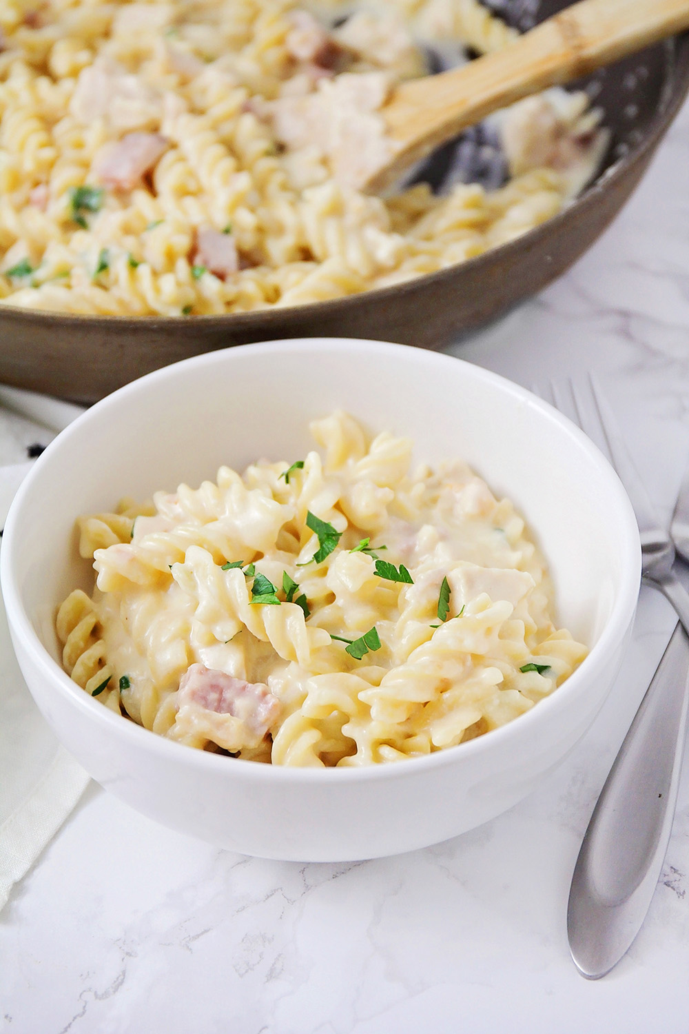11 Creamy Pasta Recipes - These pasta recipes are creamy and simple, perfect for lunch and dinner!