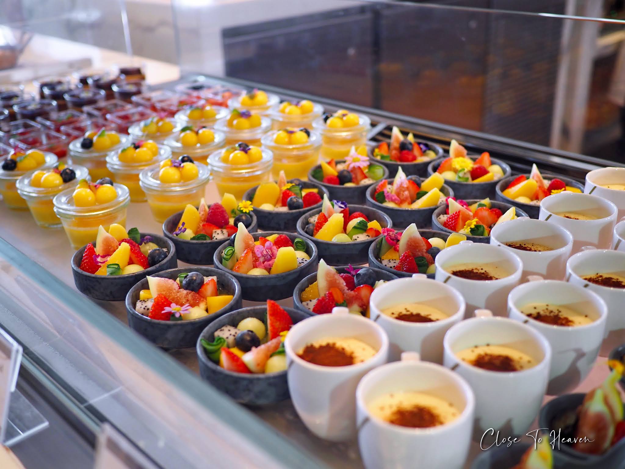 Sunday Brunch Buffet @ Millennium Hilton Bangkok