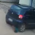 Pai atropela filho ao sair da garagem de casa e por um triz não atinge a cabeça do bebê; vídeo