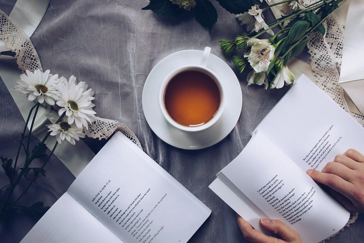 Tea and Poetry. (Photo: Pixabay)