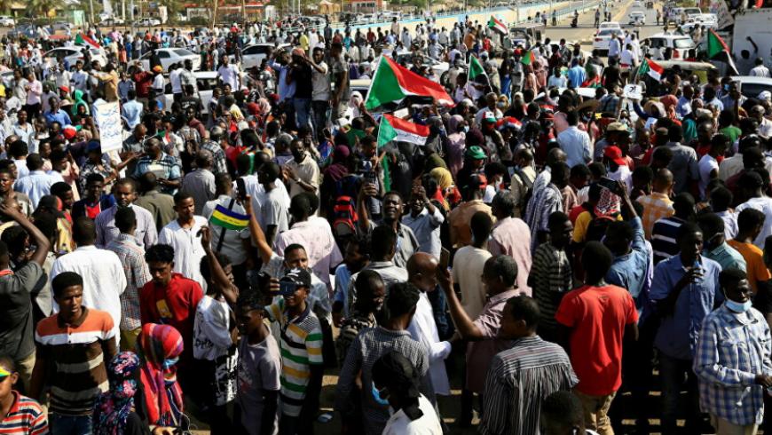 التداعيات الخطيرة للإانقلاب على إقتصاد السودان المنهك