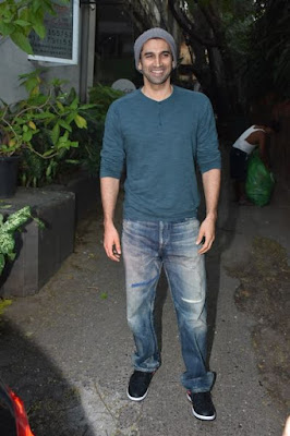 Aditya Roy Kapur snapped at Krome studio in Bandra